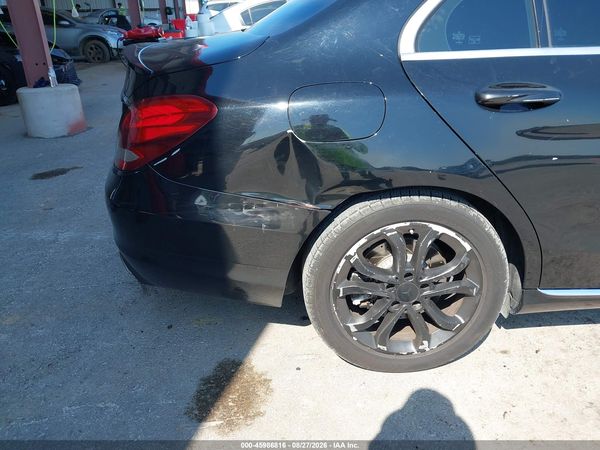 2016 MERCEDES-BENZ C 300 C300 — I152