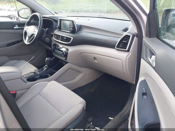 2020 HYUNDAI TUCSON SE — I5