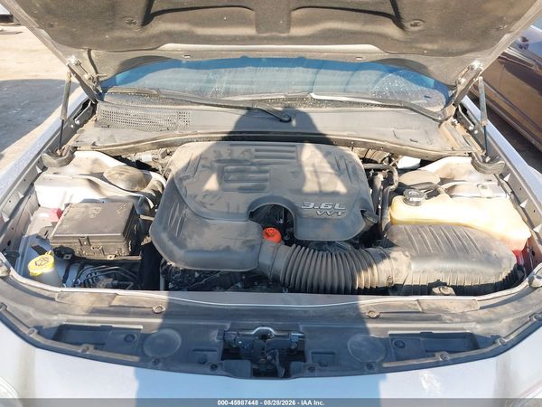 2018 CHRYSLER 300 TOURING — I10