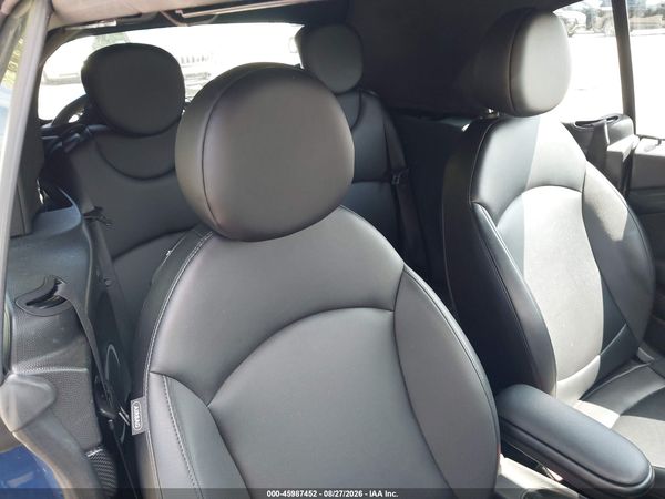 2015 MINI CONVERTIBLE COOPER S — I8