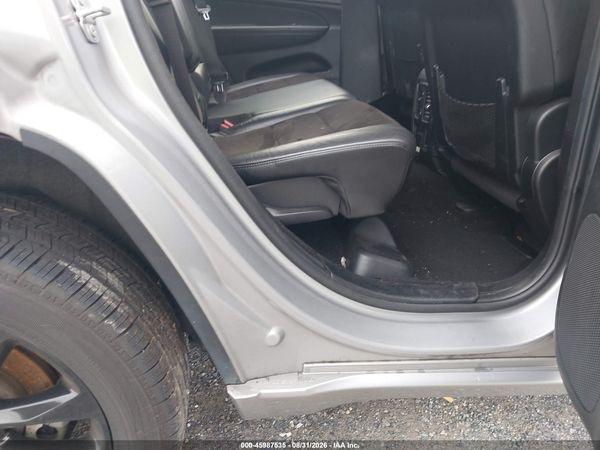 2021 JEEP GRAND CHEROKEE LAREDO X 4X4 — I8