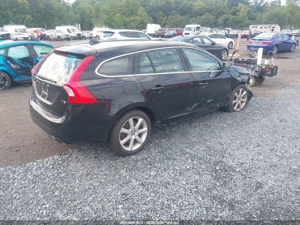 2016 VOLVO V60 — I4