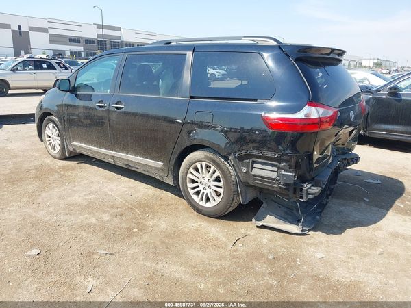 2017 TOYOTA SIENNA XLE 8 PASSENGER