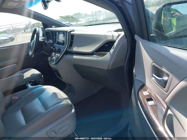 2017 TOYOTA SIENNA XLE 8 PASSENGER