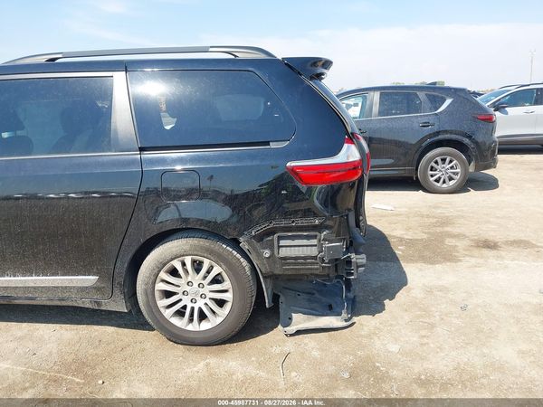 2017 TOYOTA SIENNA XLE 8 PASSENGER