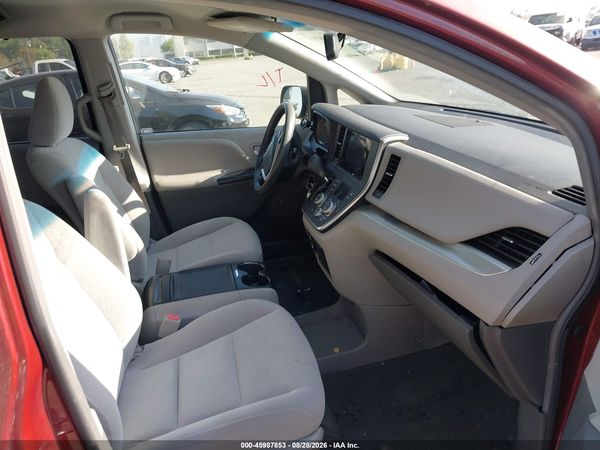 2017 TOYOTA SIENNA LE 8 PASSENGER — I5