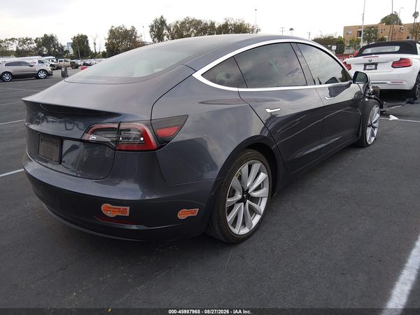 2020 TESLA MODEL 3 — I4