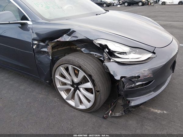 2020 TESLA MODEL 3 — I6