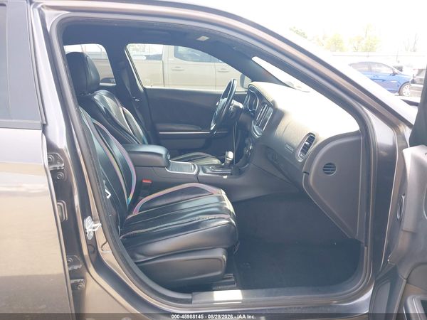 2015 DODGE CHARGER SXT — I5