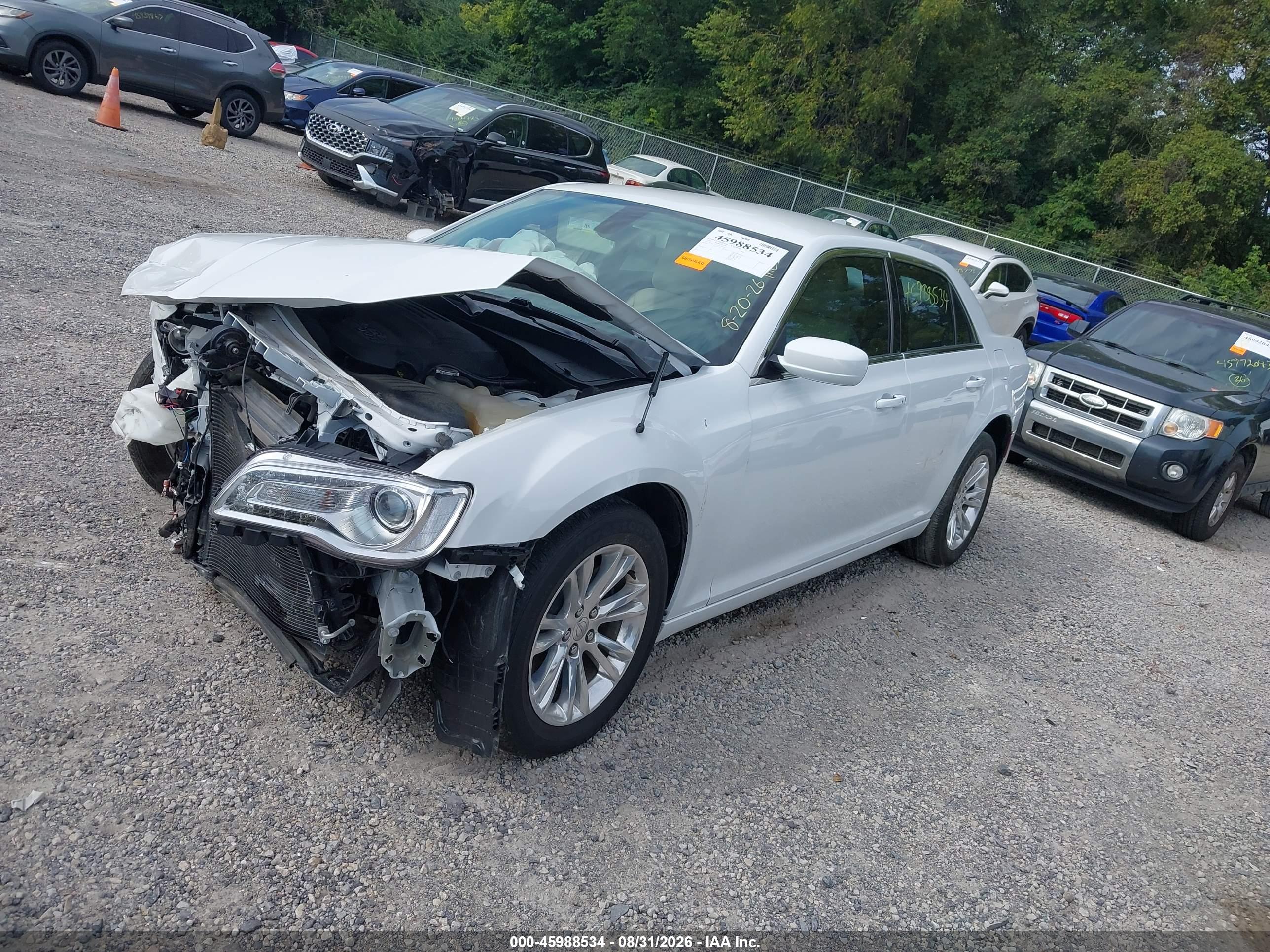 2019 CHRYSLER 300 TOURING — I2