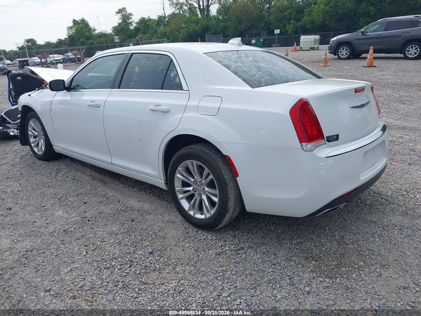 2019 CHRYSLER 300 TOURING — I3