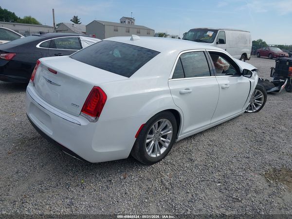 2019 CHRYSLER 300 TOURING — I4