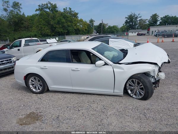 2019 CHRYSLER 300 TOURING — I116