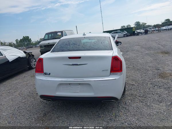 2019 CHRYSLER 300 TOURING — I119