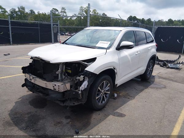 2017 TOYOTA HIGHLANDER XLE — I2