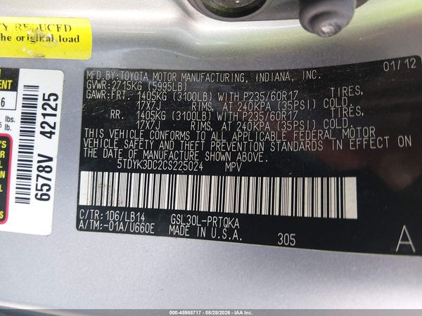 2012 TOYOTA SIENNA XLE V6 8 PASSENGER — I9