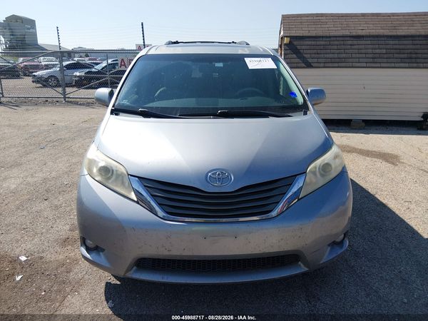 2012 TOYOTA SIENNA XLE V6 8 PASSENGER — I115