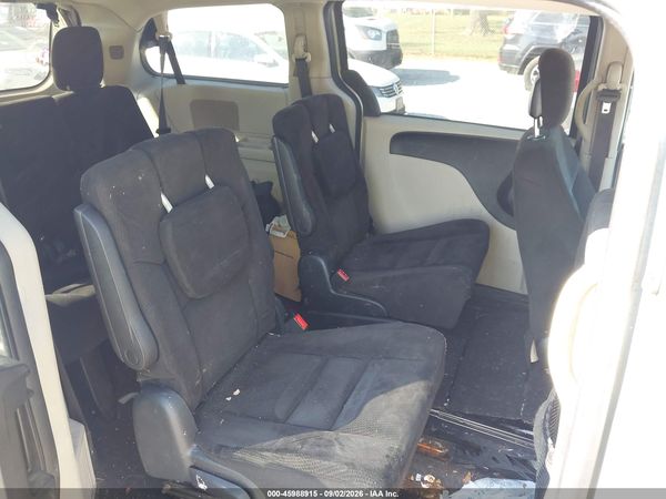2014 DODGE GRAND CARAVAN SXT — I8