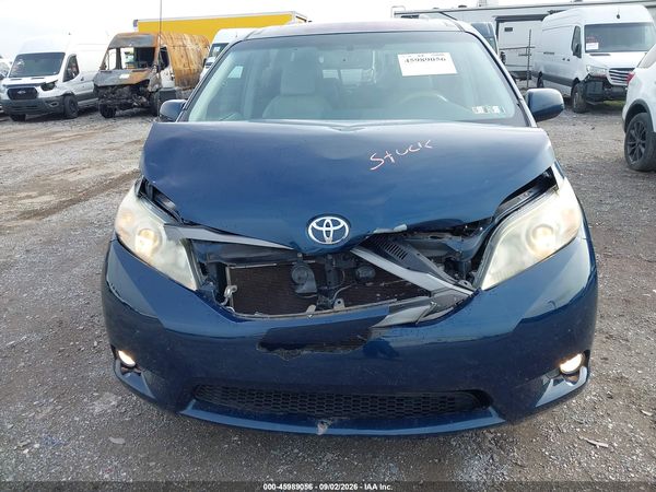 2012 TOYOTA SIENNA XLE V6 8 PASSENGER — I6