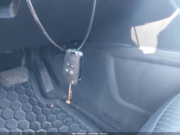 2013 CHEVROLET EQUINOX LS — I11