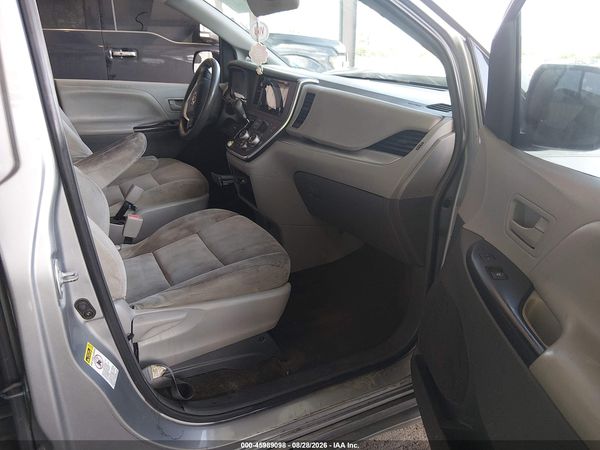 2016 TOYOTA SIENNA L 7 PASSENGER — I5