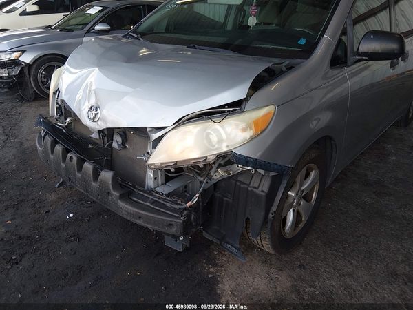 2016 TOYOTA SIENNA L 7 PASSENGER — I6