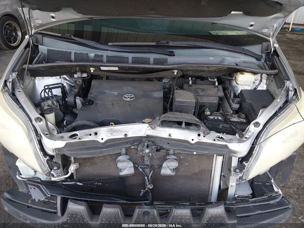 2016 TOYOTA SIENNA L 7 PASSENGER — I10