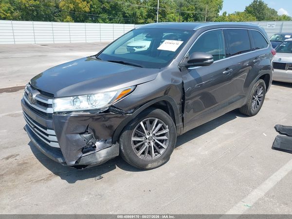 2018 TOYOTA HIGHLANDER XLE