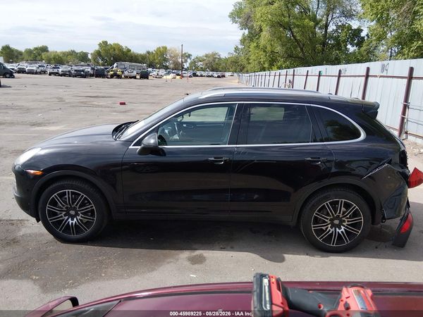 2012 PORSCHE CAYENNE