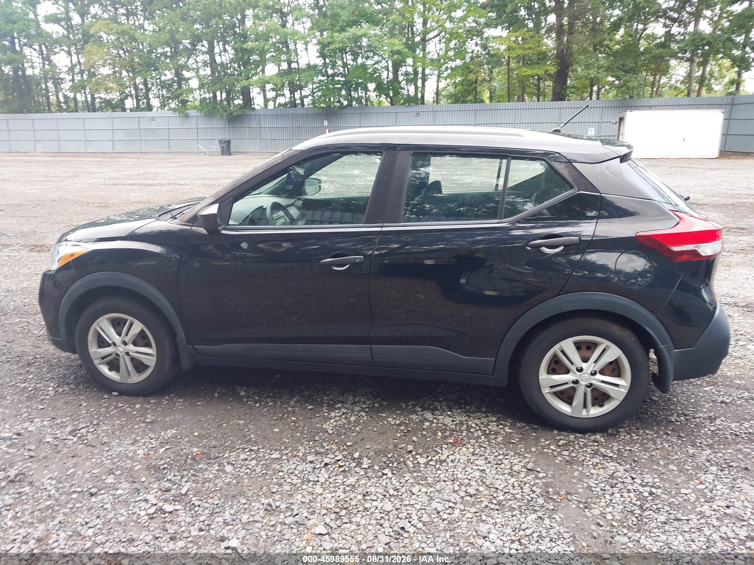 2019 NISSAN KICKS S