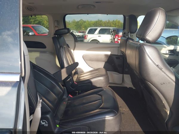 2022 CHRYSLER PACIFICA TOURING L