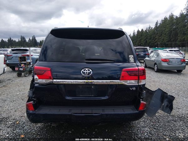2017 TOYOTA LAND CRUISER V8 — I119