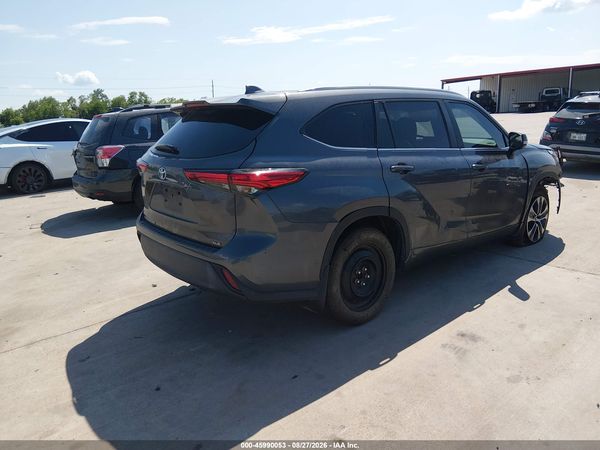 2023 TOYOTA HIGHLANDER XLE — I4