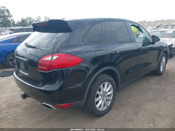 2013 PORSCHE CAYENNE — I4