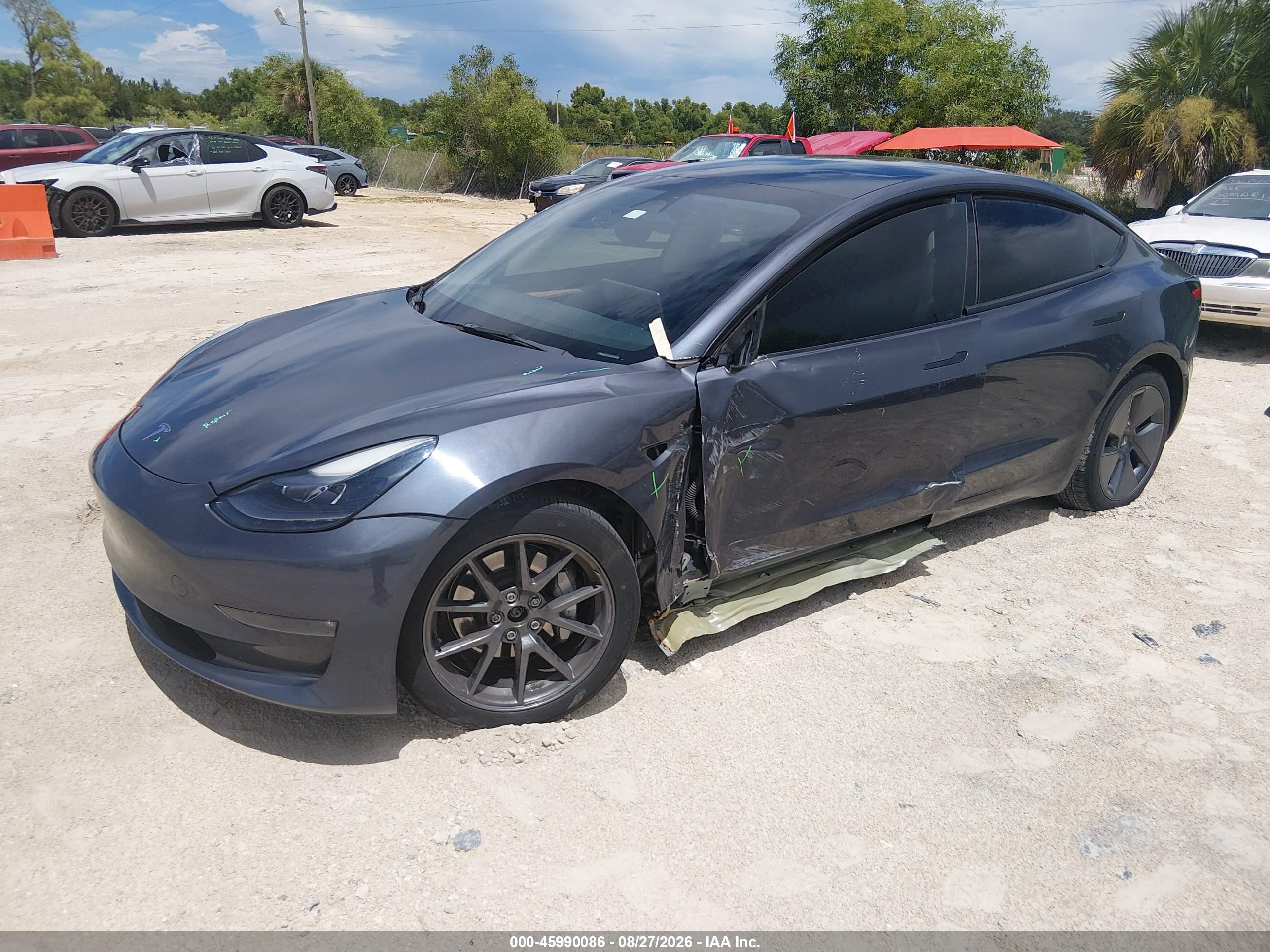 2023 TESLA MODEL 3 — I2