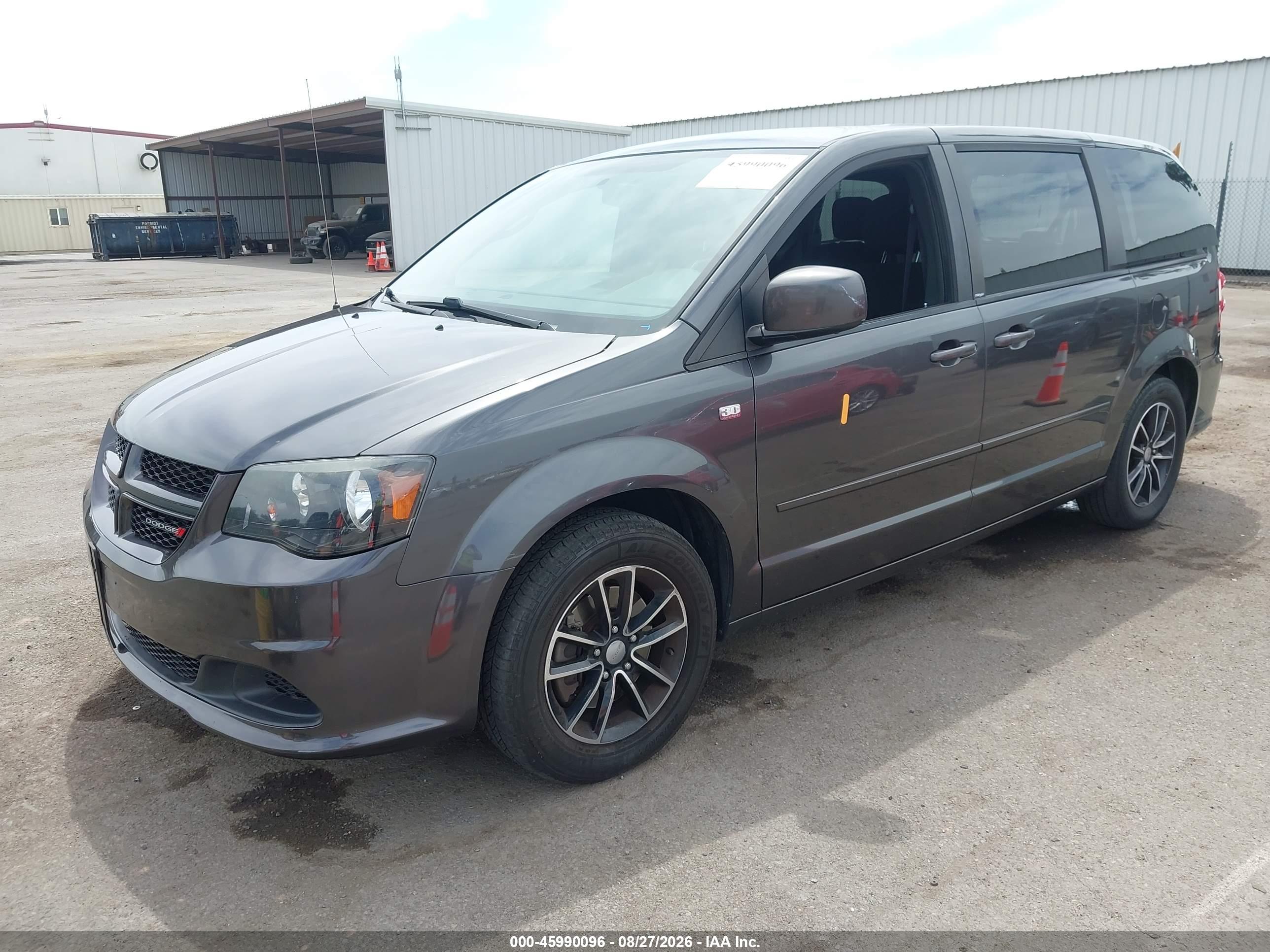2014 DODGE GRAND CARAVAN SE 30TH ANNIVERSARY — I2