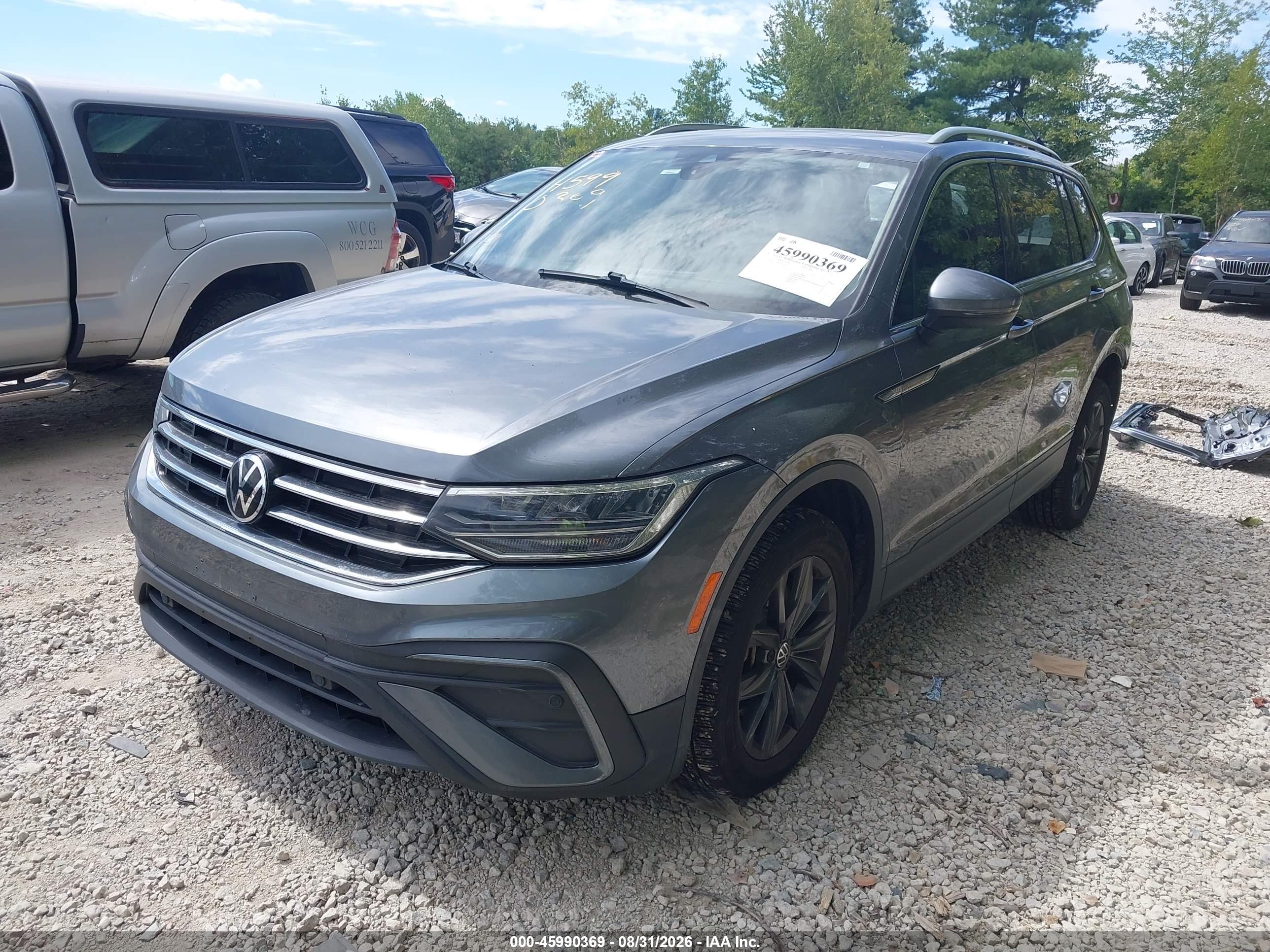 2022 VOLKSWAGEN TIGUAN 2.0T SE — I2
