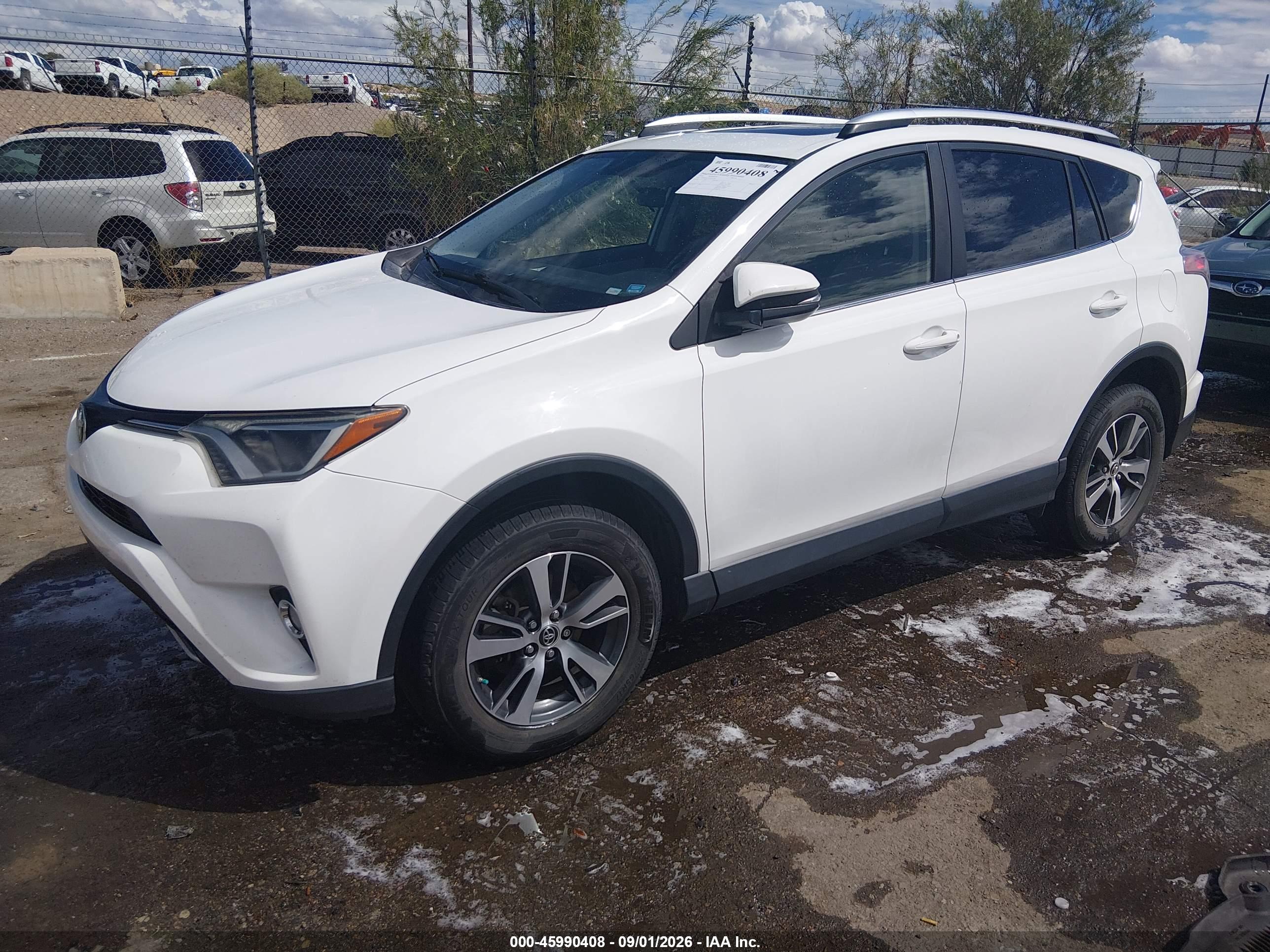 2016 TOYOTA RAV4 XLE — I2