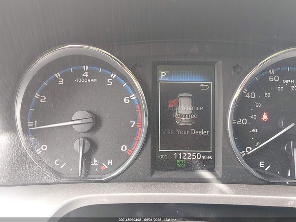 2016 TOYOTA RAV4 XLE — I7