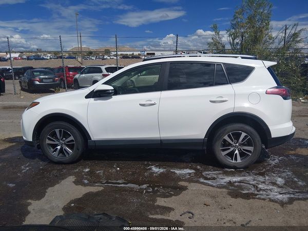 2016 TOYOTA RAV4 XLE — I117