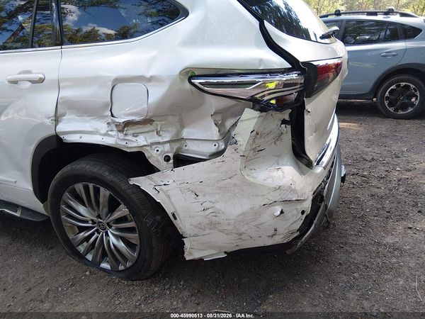 2023 TOYOTA HIGHLANDER HYBRID PLATINUM — I6