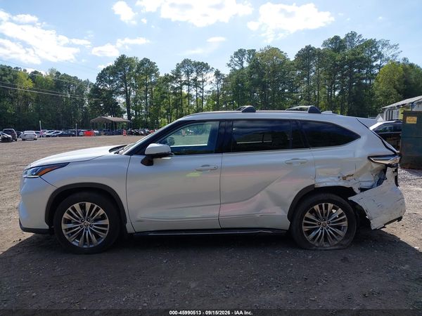 2023 TOYOTA HIGHLANDER HYBRID PLATINUM — I117