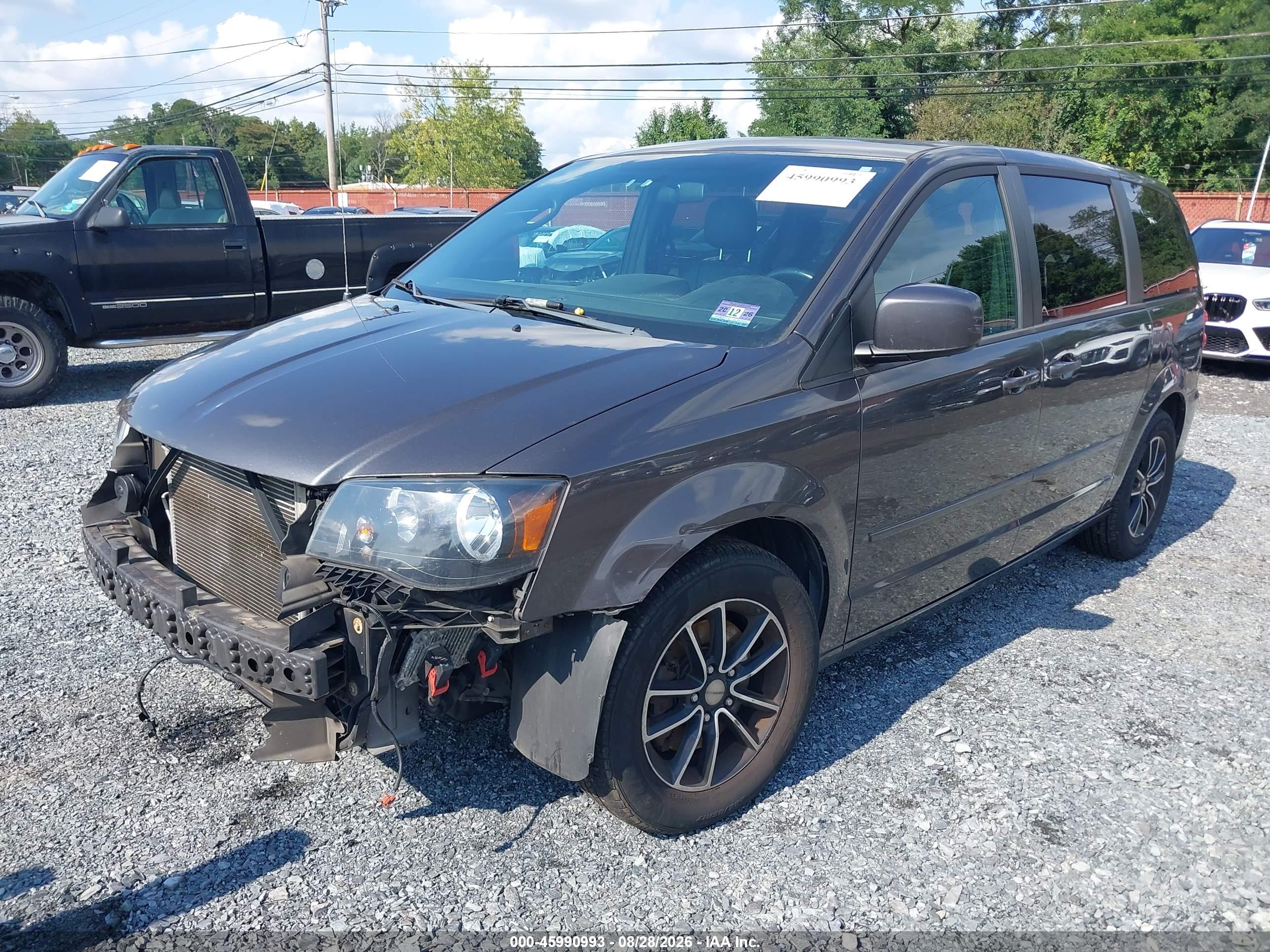 2015 DODGE GRAND CARAVAN R/T — I2