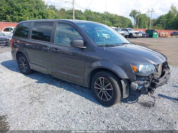 2015 DODGE GRAND CARAVAN R/T — I1