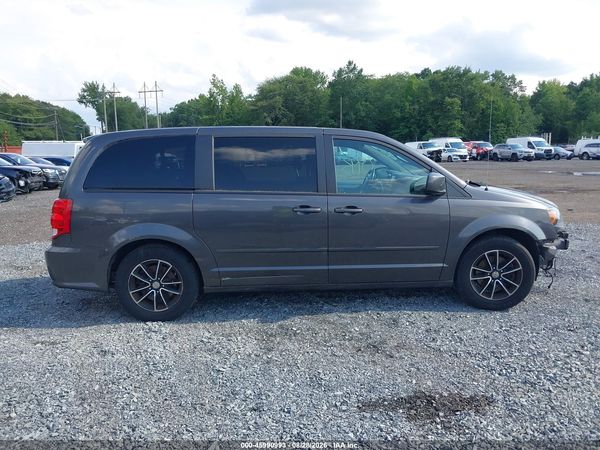 2015 DODGE GRAND CARAVAN R/T — I152