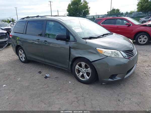 2012 TOYOTA SIENNA LE V6 8 PASSENGER — I1