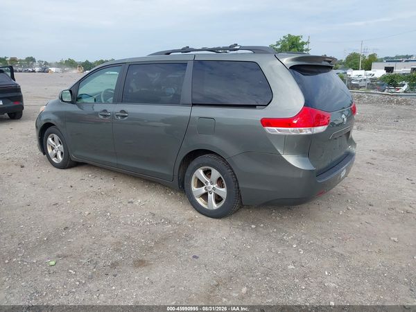 2012 TOYOTA SIENNA LE V6 8 PASSENGER — I3