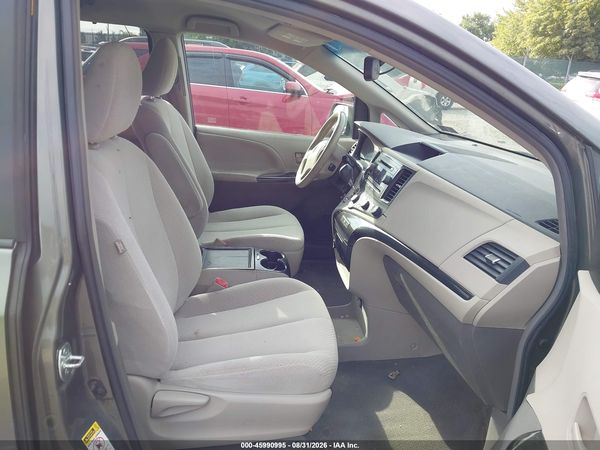 2012 TOYOTA SIENNA LE V6 8 PASSENGER — I5