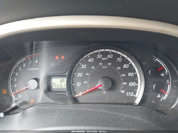 2012 TOYOTA SIENNA LE V6 8 PASSENGER — I7