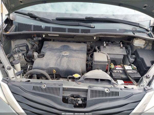 2012 TOYOTA SIENNA LE V6 8 PASSENGER — I10